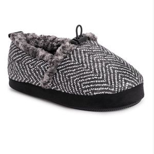 MUK LUKS Slippers! Herringbone Pattern! NWT! Size L